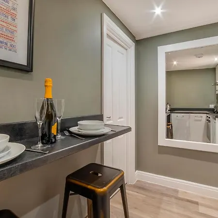 Gillygate Boutique Apartment- Stunning Centre 1 Bedroom Apartment York