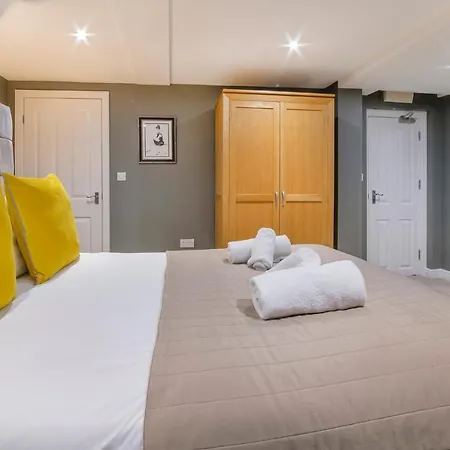Gillygate Boutique Apartment- Stunning Centre 1 Bedroom Apartment York